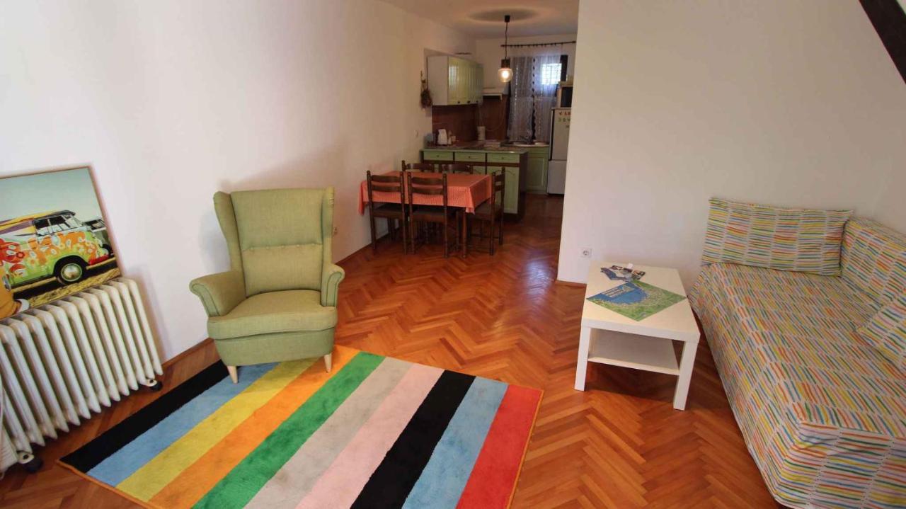 Apartment in Malinska/Insel Krk 13204 Exteriör bild